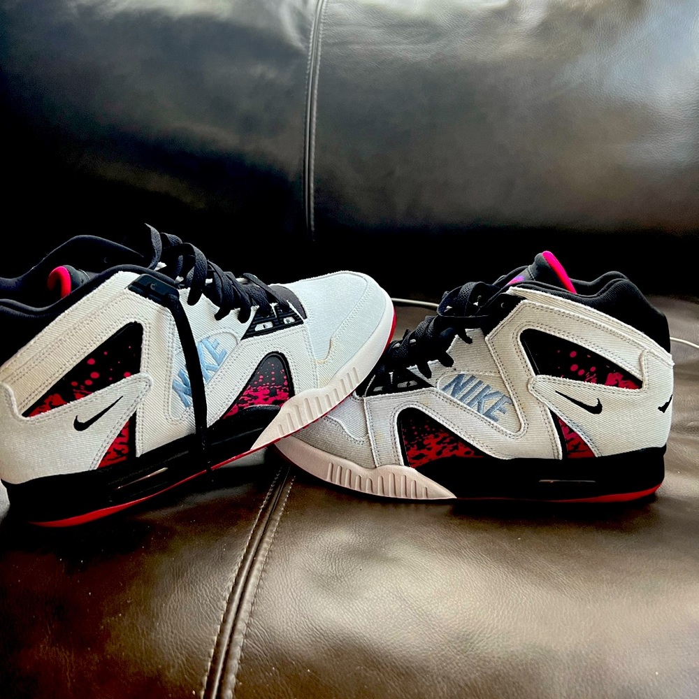 Nike trainers! Multicolored